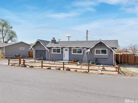 170 E Cedar St, Fernley, NV 89408 photo 3