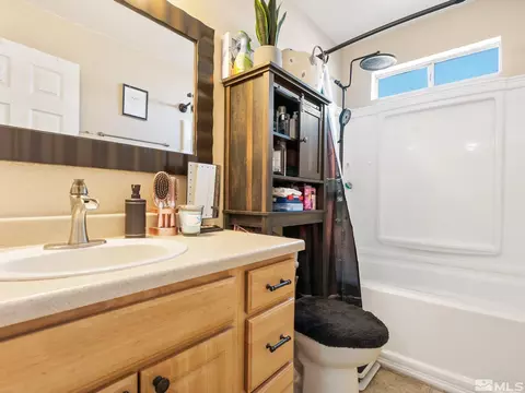 170 E Cedar St, Fernley, NV 89408 photo 17