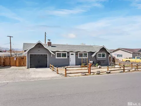 170 E Cedar St, Fernley, NV 89408 photo 2