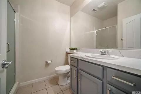 Bath - 2590 Spring Flower Dr, Reno, NV 89521 photo 4 of 4