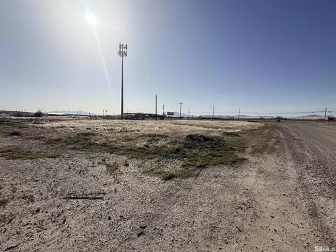 5700 Bird Ln, Winnemucca, NV 89445