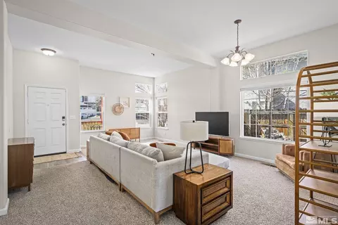 741 Burgundy Ct, Reno, NV 89506