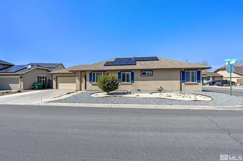 1355 Copper Leaf Dr, Reno, NV 89506 photo 2
