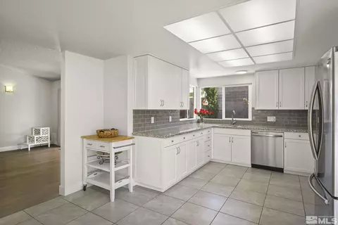 Kitchen - 920 Pinebrook Rd, Reno, NV 89509 photo 2 of 6