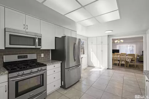 Kitchen - 920 Pinebrook Rd, Reno, NV 89509 photo 4 of 6