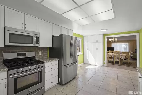 Kitchen - 920 Pinebrook Rd, Reno, NV 89509 photo 6 of 6