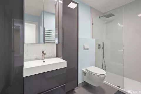 Bath - 920 Pinebrook Rd, Reno, NV 89509 photo 5 of 5