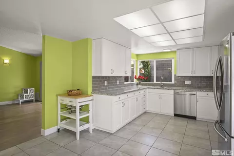 Kitchen - 920 Pinebrook Rd, Reno, NV 89509 photo 3 of 6