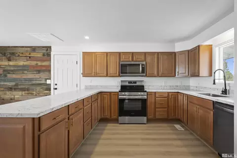 125 Pintail Way, Washoe Valley, NV 89704