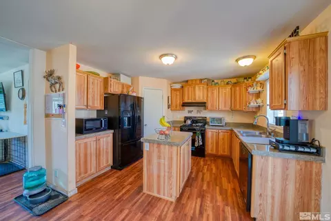 2154 Columbia Way, Carson City, NV 89706