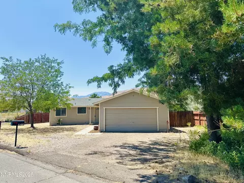 68 Zircon Dr, Reno, NV 89521