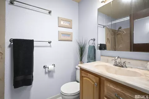 Bath - 1663 Pullman Dr, Carson City, NV 89701 photo 2 of 2