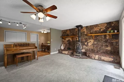 Living - 1663 Pullman Dr, Carson City, NV 89701 photo 5 of 6