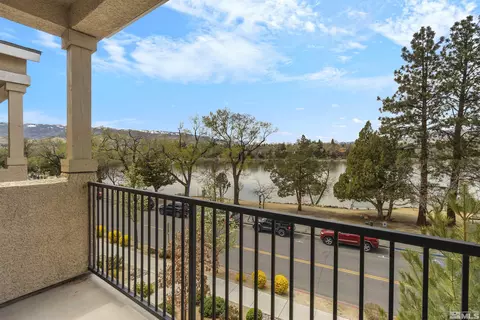 2490 Eastshore Pl, Reno, NV 89509