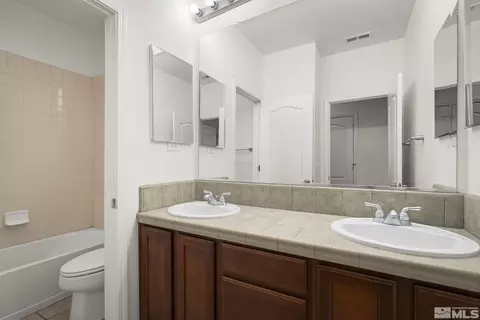 Bath - 485 Haleb Ct, Reno, NV 89521 photo 3 of 3