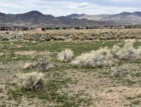 126 Lakes Blvd, Dayton, NV 89403