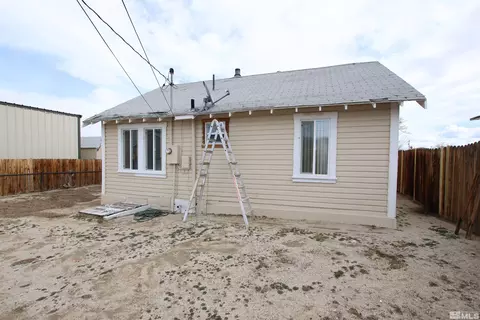 Exterior - 665 C St, Hawthorne, NV 89415 photo 4 of 5