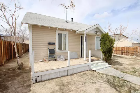 Exterior - 665 C St, Hawthorne, NV 89415 photo 2 of 5