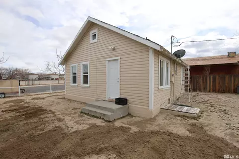 Exterior - 665 C St, Hawthorne, NV 89415 photo 3 of 5