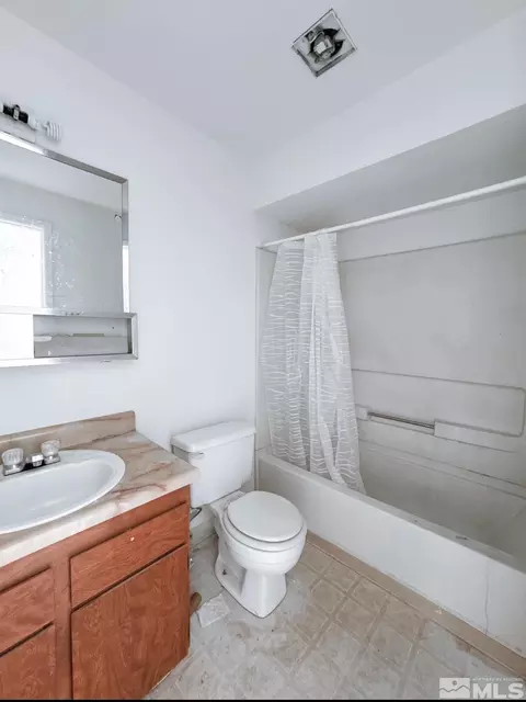 1424 E 9th St UNIT 1, Reno, NV 89512 photo 7