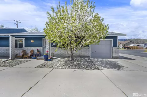 501 Travis Dr, Carson City, NV 89701