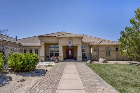 15300 Redmond Loop, Reno, NV 89511