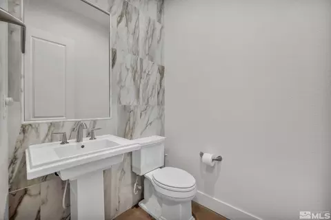 9525 Copper Sky Dr, Reno, NV 89521 photo 32