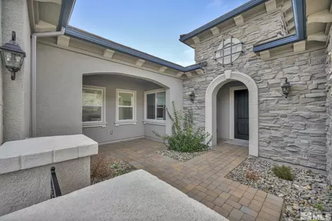 9525 Copper Sky Dr, Reno, NV 89521 photo 3