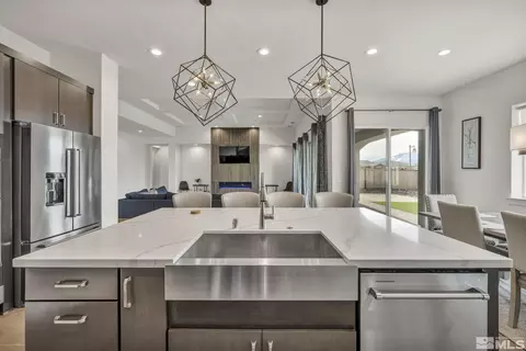 9525 Copper Sky Dr, Reno, NV 89521 photo 10