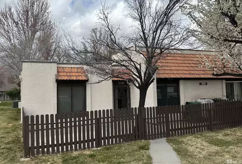 1020 Baywood Dr #B, Sparks, NV 89434