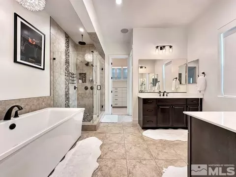 Bath - 2964 Ruby Desert Dr, Reno, NV 89521 photo 2 of 4