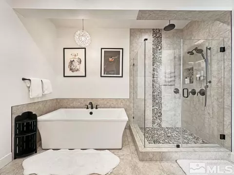 Bath - 2964 Ruby Desert Dr, Reno, NV 89521 photo 1 of 4