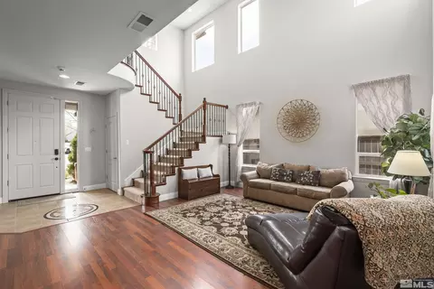 641 Aberdeen Ct, Reno, NV 89521 photo 3