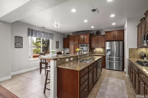 641 Aberdeen Ct, Reno, NV 89521 photo 7