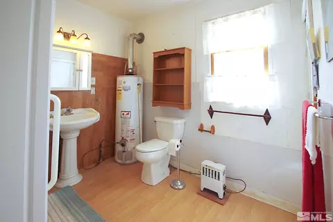 Bath - 608 A St, Mina, NV 89422 photo 1 of 2