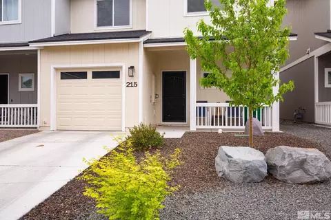 215 Goss Pl, Dayton, NV 89403