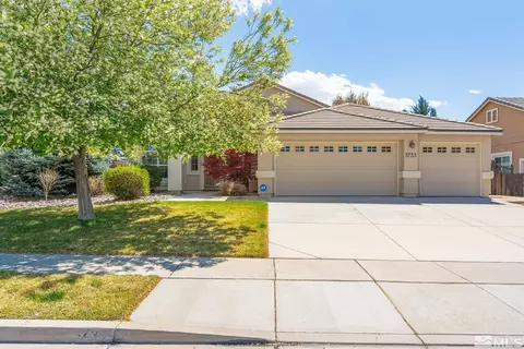 3733 Arcturas Ct, Sparks, NV 89436