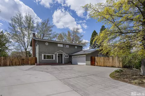695 Sapphire Cir, Reno, NV 89509