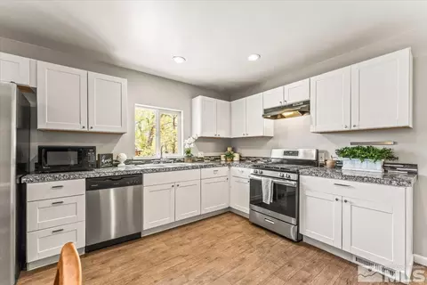 885 Cherry Ln, Reno, NV 89509 photo 9