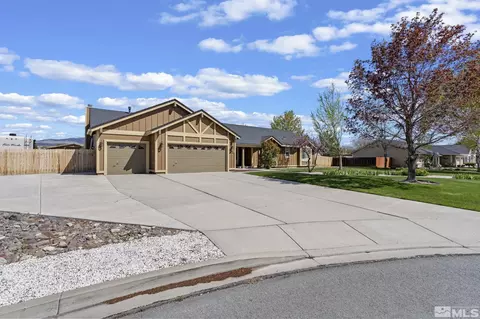 30 Moonbeam Ct, Sparks, NV 89441