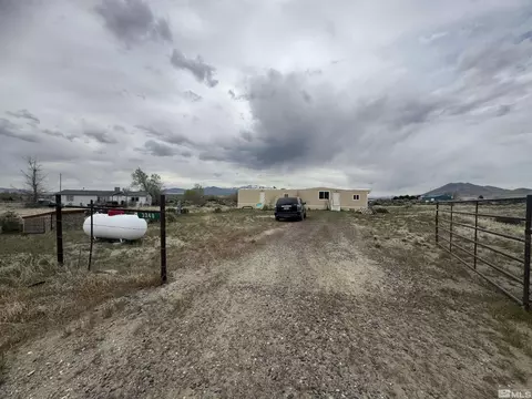 3240 Warner Dr, Winnemucca, NV 89445