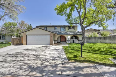 8 Woodbend Ct, Carson City, NV 89701