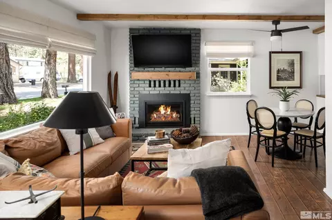 917 Patricia Ln, South Lake Tahoe, CA 96150