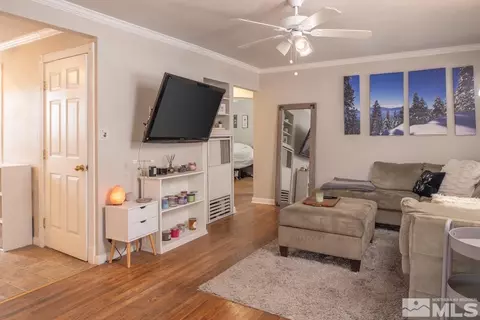 630 N Maddux Dr, Reno, NV 89512