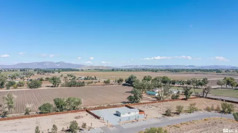 204 Chateau Way, Yerington, NV 89447