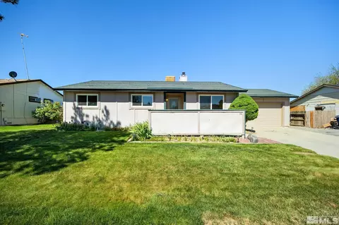 56 6th St, Fernley, NV 89408