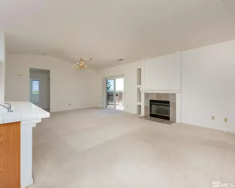 1175 White Oak Loop, Minden, NV 89423 photo 7