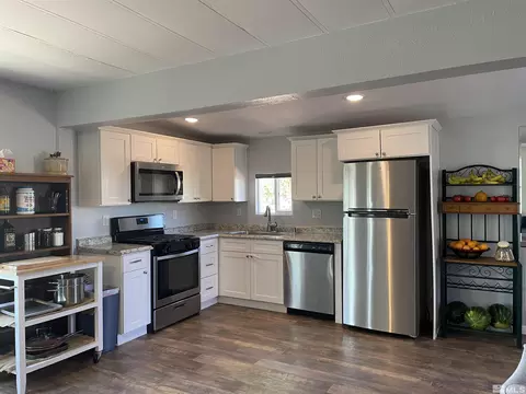 1335 Lahontan St, Silver Springs, NV 89429