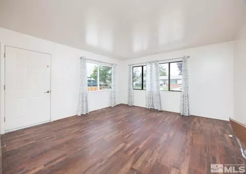 575 Nadine St, Fallon, NV 89406 photo 3