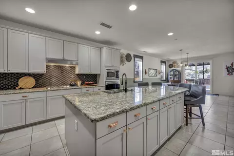 Kitchen - 2923 Brachetto Loop, Sparks, NV 89434 photo 4 of 6